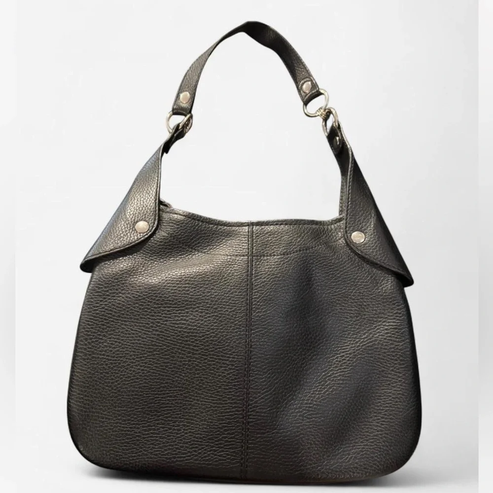 Tod’s Black Leather Shoulder Bag